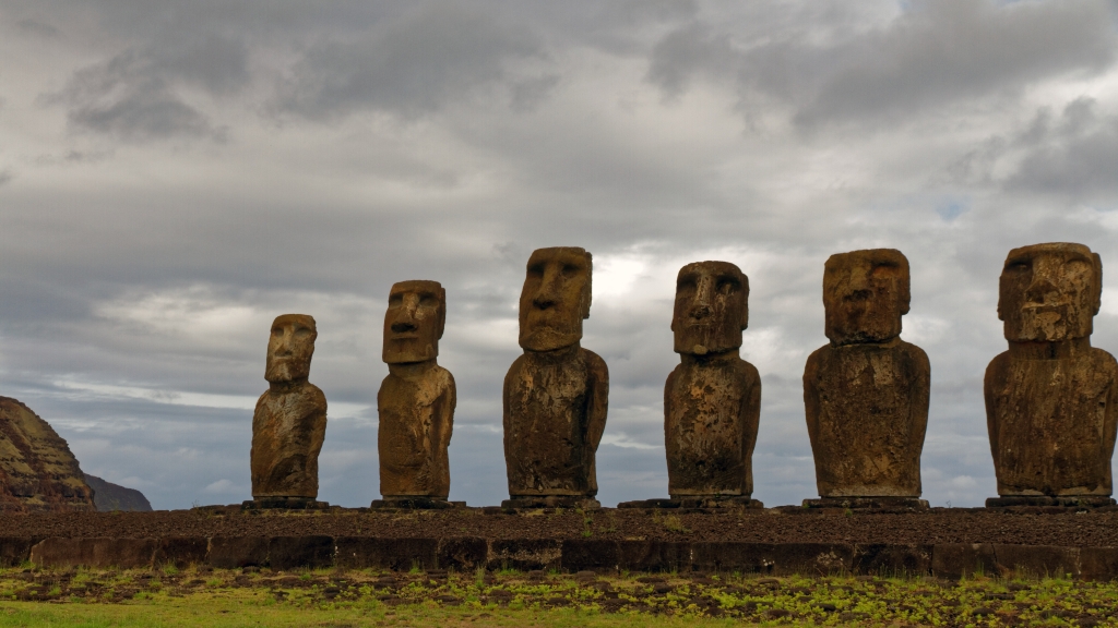 20 - Ile De Pâques (10) - Ahu Tongariki.jpg